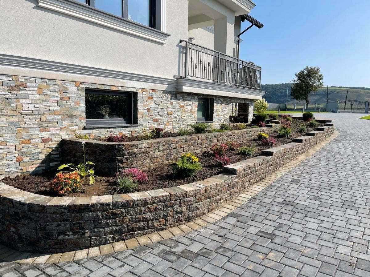 Sunny House Villa Suceava Exterior photo