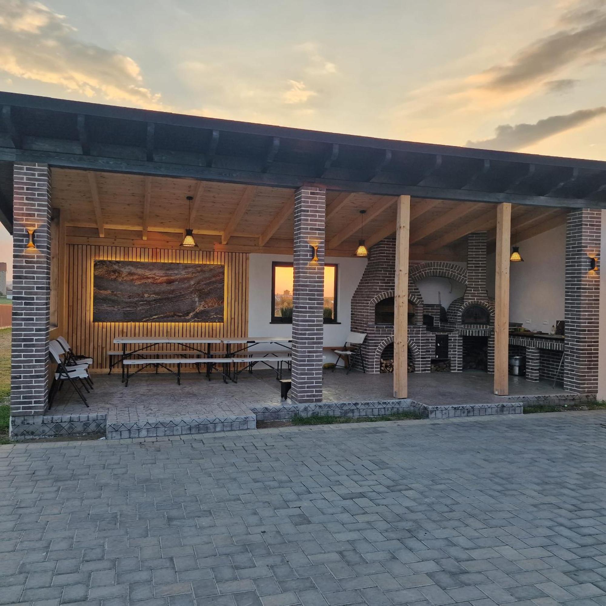 Sunny House Villa Suceava Exterior photo
